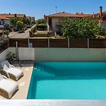 Villa Suton Pula